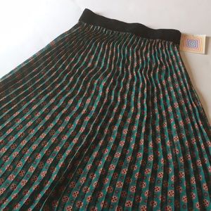 Gorgeous, never worn Lularoe Jill, XS